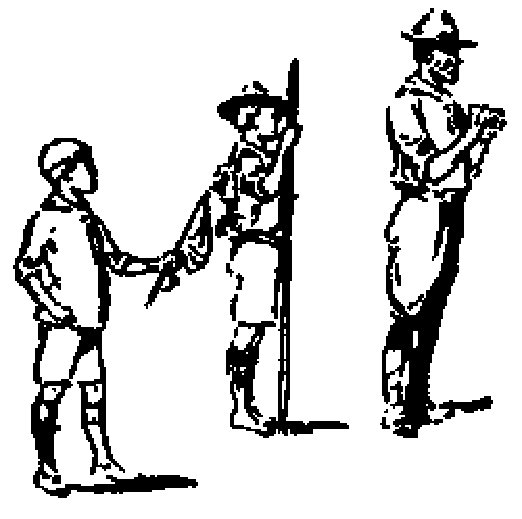 Un lobato, un scout y un scout veterano, de pie uno junto a otro