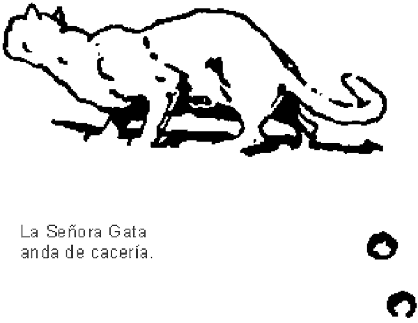 Una gata acecha agazapada junto a sus huellas